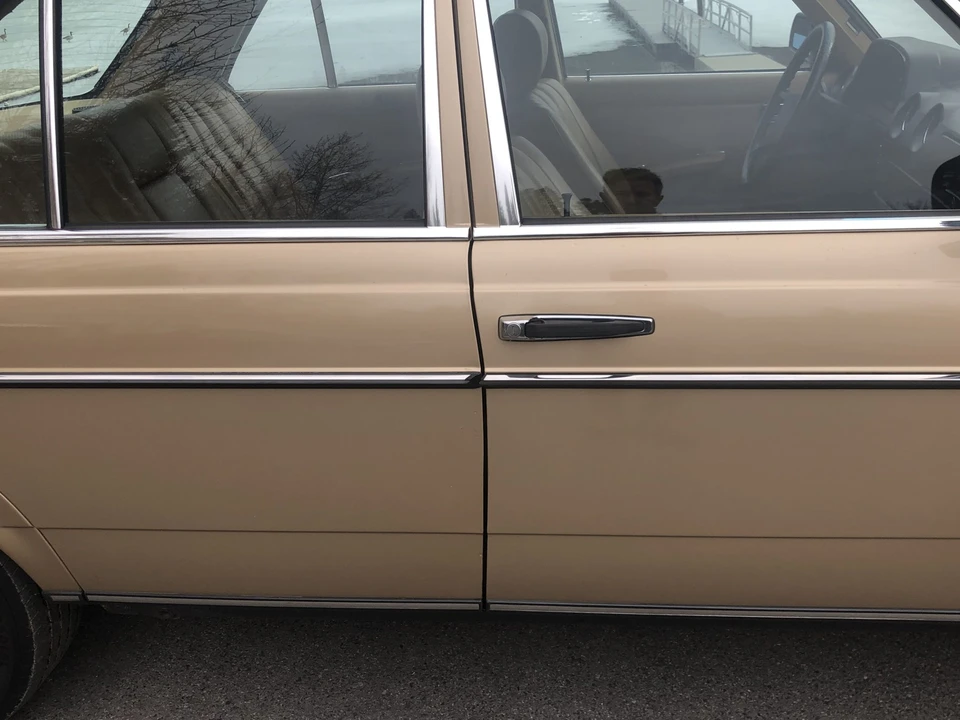 1981 Mercedes-Benz W123 Sedan - Image 29 of 31