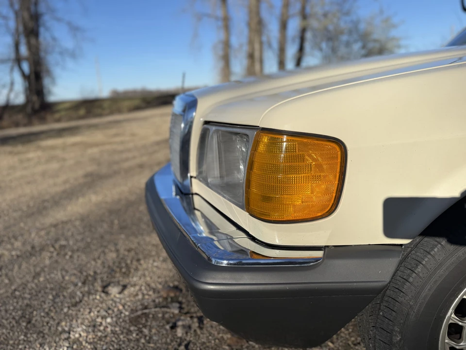 1981 Mercedes-Benz W126 S-Class Sedan - Image 15 of 31