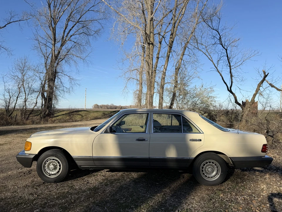 1981 Mercedes-Benz W126 S-Class Sedan - Image 11 of 31