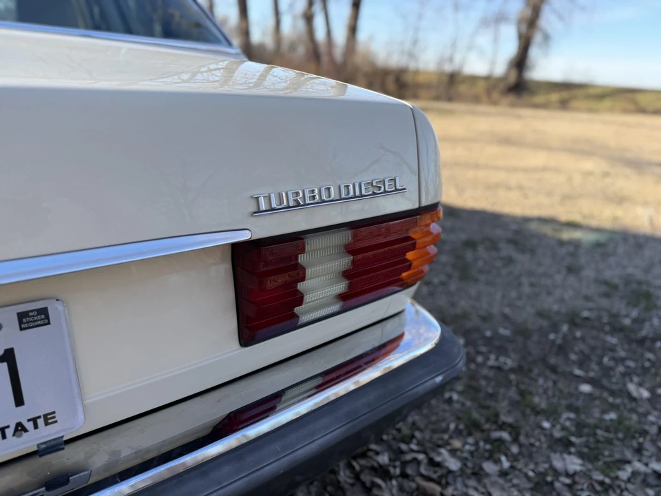 1981 Mercedes-Benz W126 S-Class Sedan - Image 18 of 31