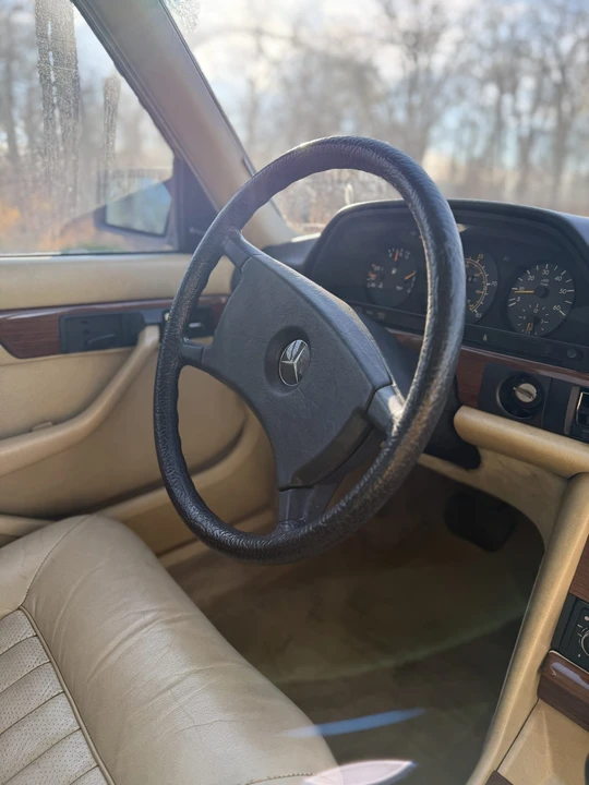 1981 Mercedes-Benz W126 S-Class Sedan - Image 28 of 31