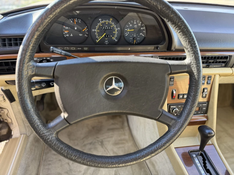 1981 Mercedes-Benz W126 S-Class Sedan - Image 30 of 31