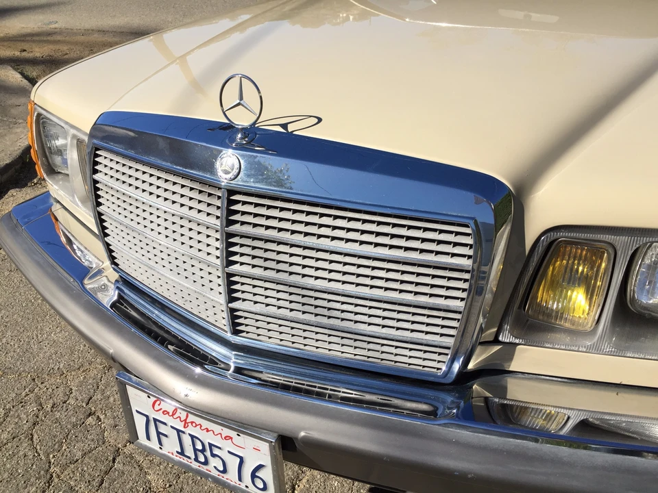 1981 Mercedes-Benz W126 S-Class Sedan - Image 13 of 31