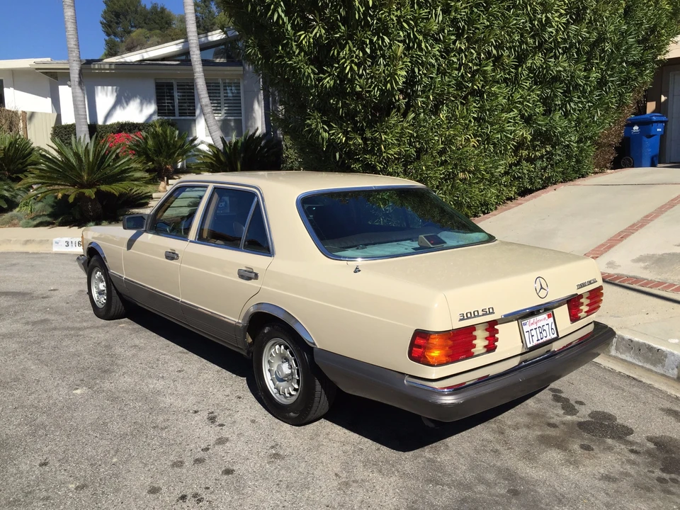 1981 Mercedes-Benz W126 S-Class Sedan - Image 5 of 31