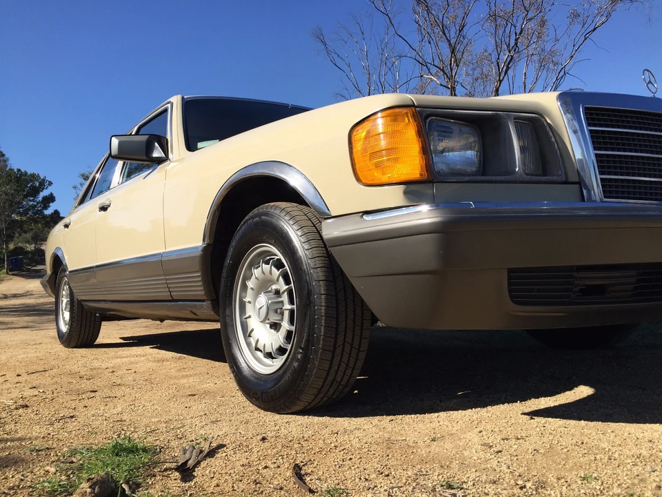 1981 Mercedes-Benz W126 S-Class Sedan - Image 30 of 31