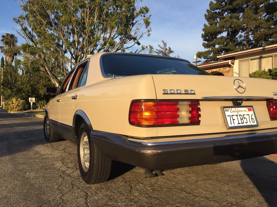 1981 Mercedes-Benz W126 S-Class Sedan - Image 29 of 31