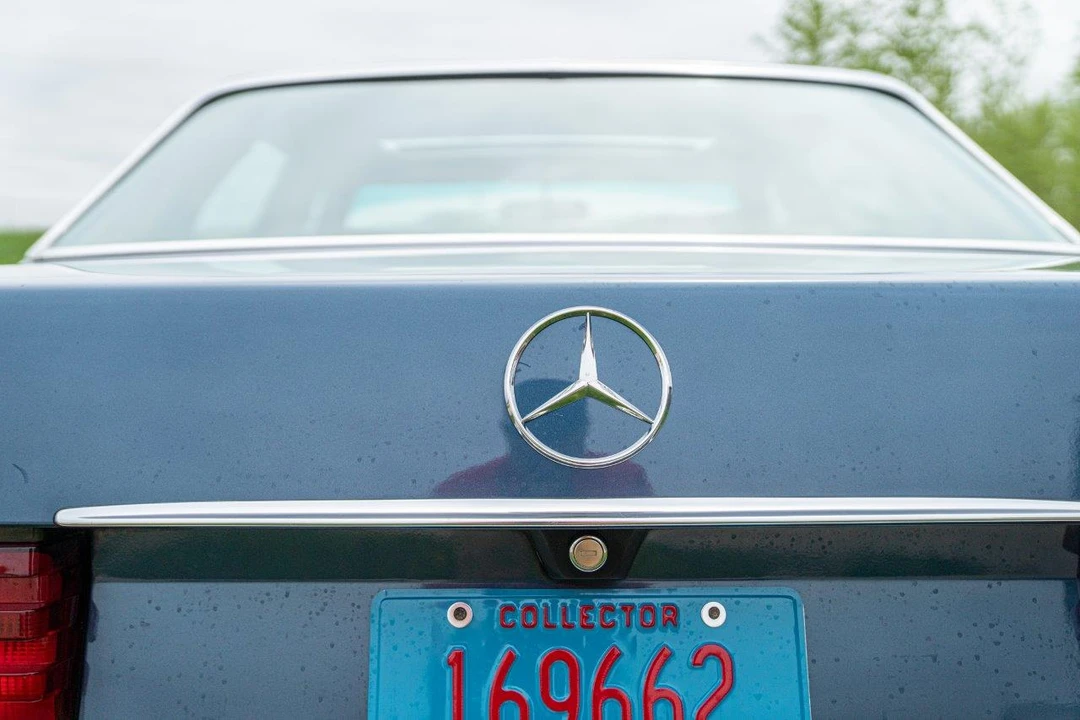 1981 Mercedes-Benz W126 S-Class Sedan - Image 19 of 31