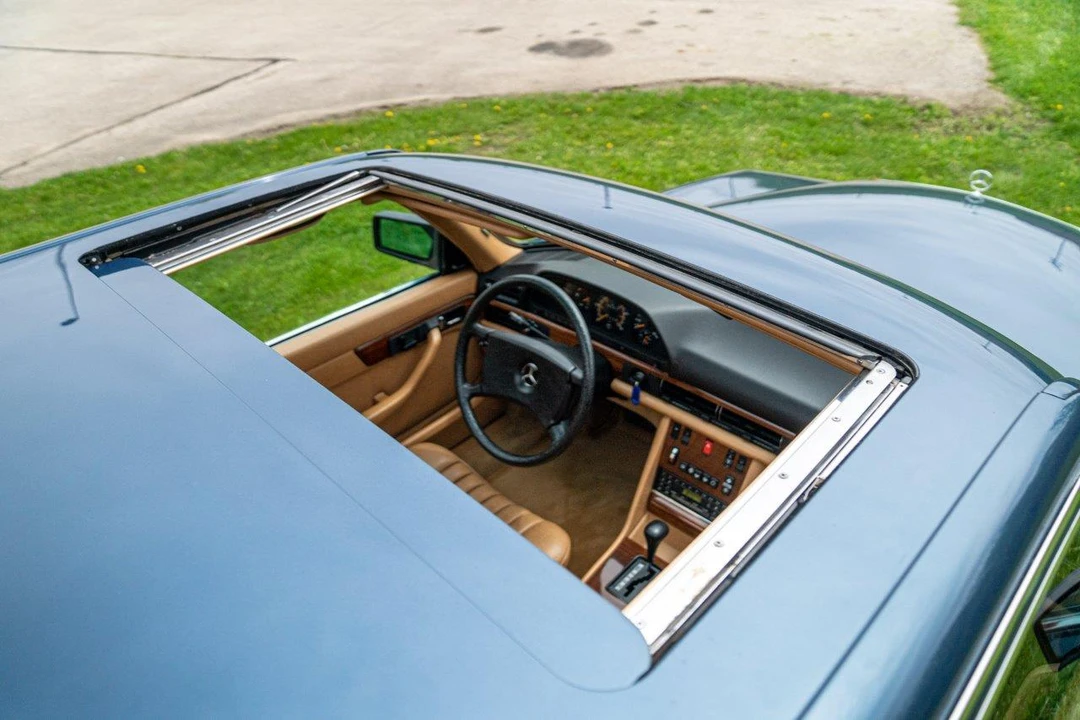 1981 Mercedes-Benz W126 S-Class Sedan - Image 26 of 31