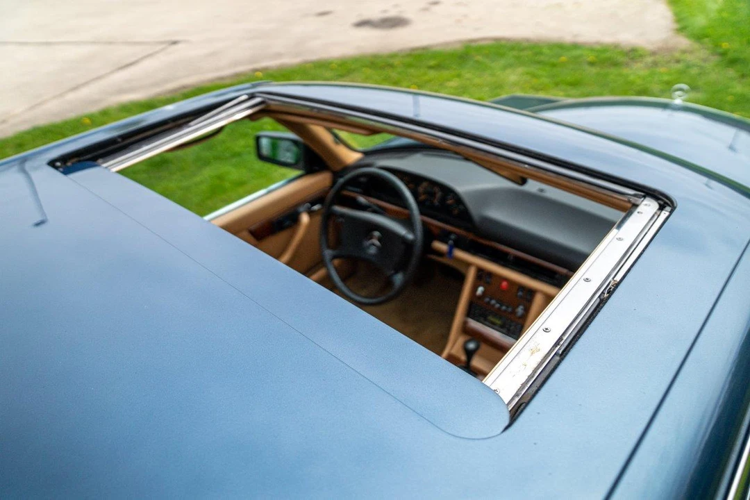 1981 Mercedes-Benz W126 S-Class Sedan - Image 27 of 31