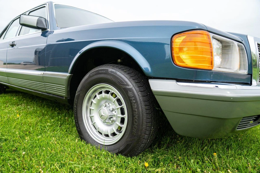 1981 Mercedes-Benz W126 S-Class Sedan - Image 10 of 31