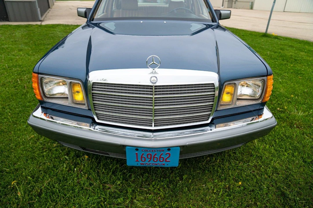 1981 Mercedes-Benz W126 S-Class Sedan - Image 6 of 31