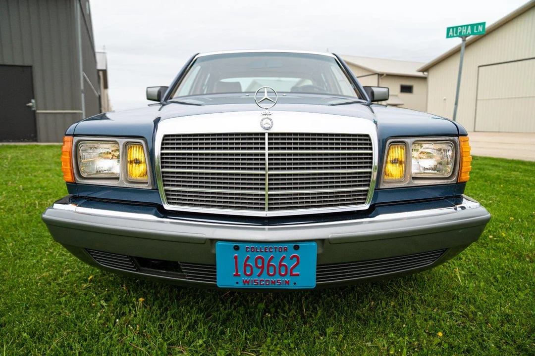 1981 Mercedes-Benz W126 S-Class Sedan - Image 5 of 31
