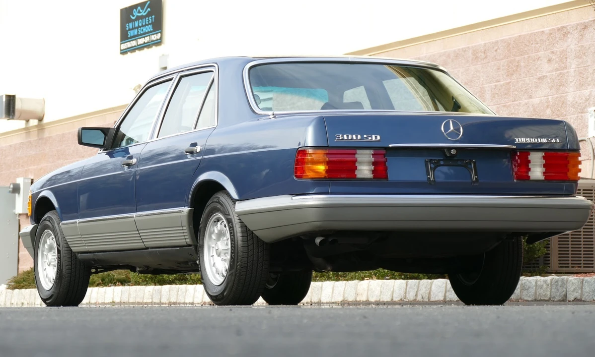 1981 Mercedes-Benz W126 S-Class Sedan - Image 8 of 31