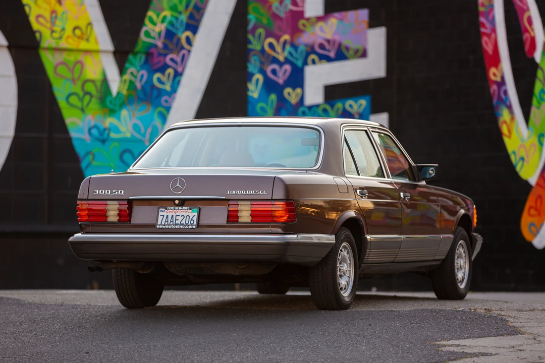 1981 Mercedes-Benz W126 S-Class Sedan - Image 10 of 31
