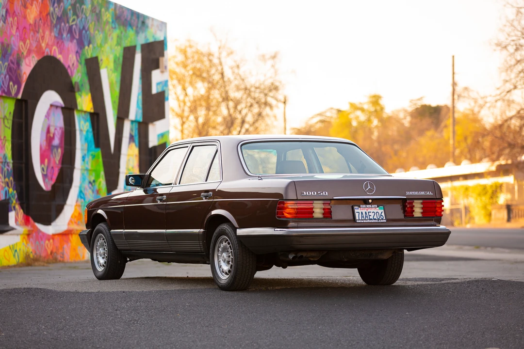 1981 Mercedes-Benz W126 S-Class Sedan - Image 6 of 31