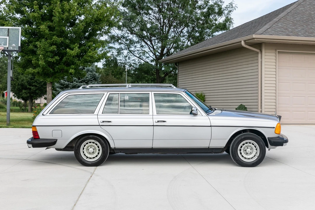 1981 Mercedes-Benz W123 Wagon (S123) - Image 5 of 31