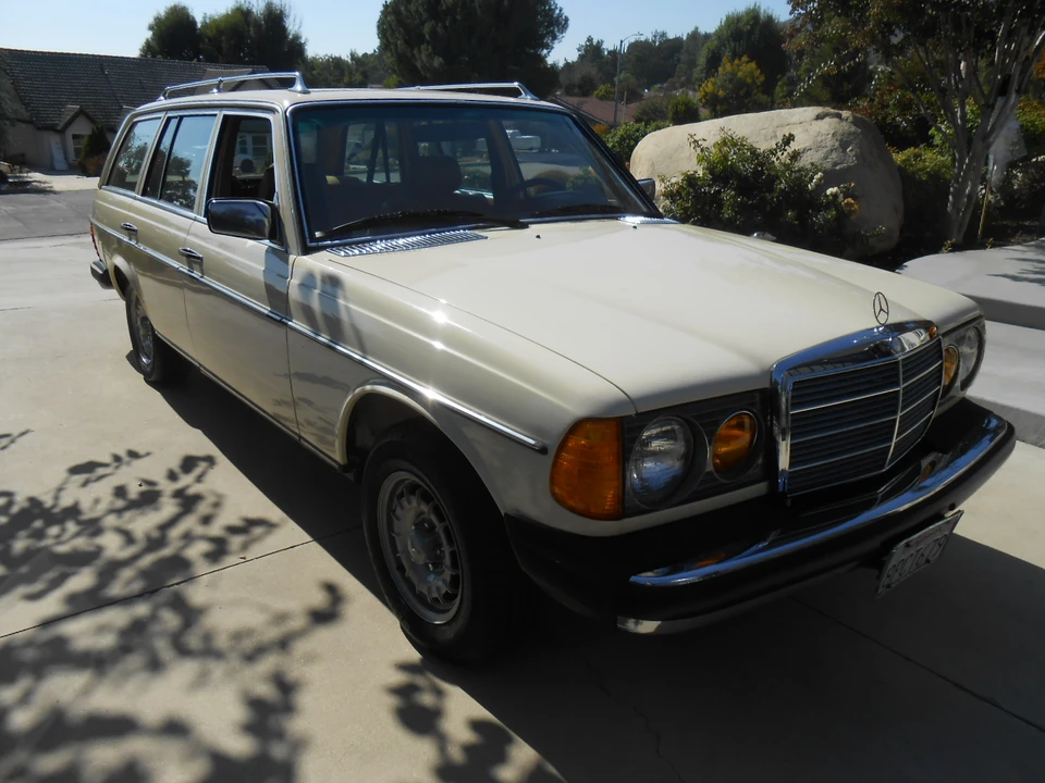 1981 Mercedes-Benz W123 Wagon (S123) - Image 14 of 31