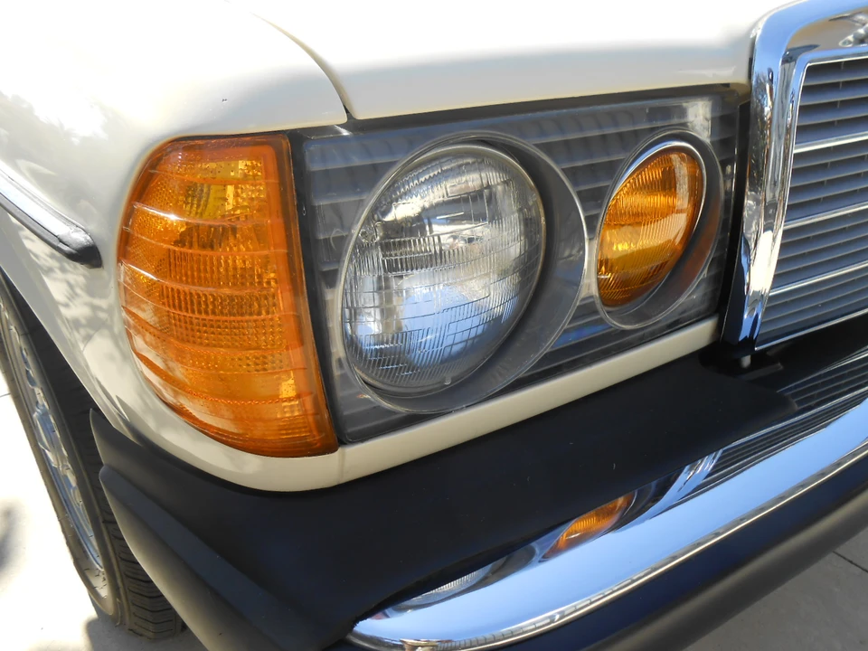 1981 Mercedes-Benz W123 Wagon (S123) - Image 22 of 31