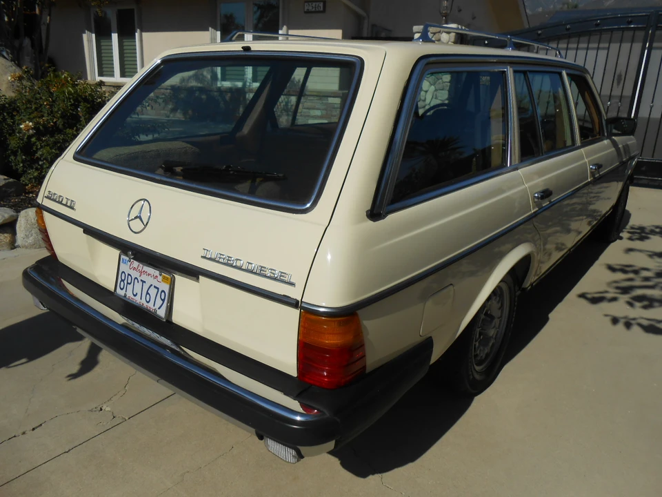 1981 Mercedes-Benz W123 Wagon (S123) - Image 11 of 31