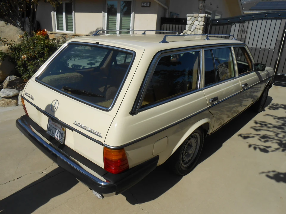 1981 Mercedes-Benz W123 Wagon (S123) - Image 12 of 31