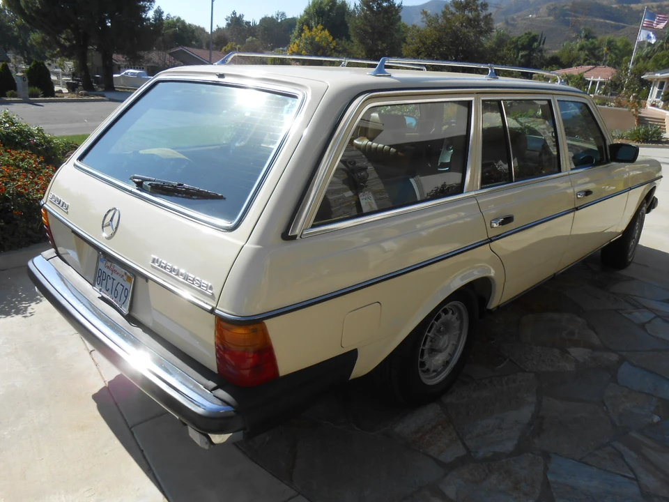 1981 Mercedes-Benz W123 Wagon (S123) - Image 10 of 31