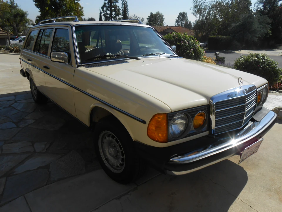1981 Mercedes-Benz W123 Wagon (S123) - Image 13 of 31