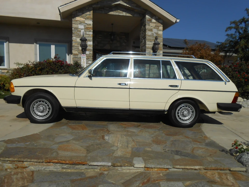 1981 Mercedes-Benz W123 Wagon (S123) - Image 6 of 31