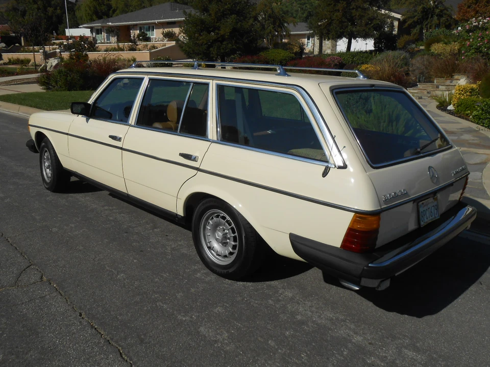 1981 Mercedes-Benz W123 Wagon (S123) - Image 7 of 31