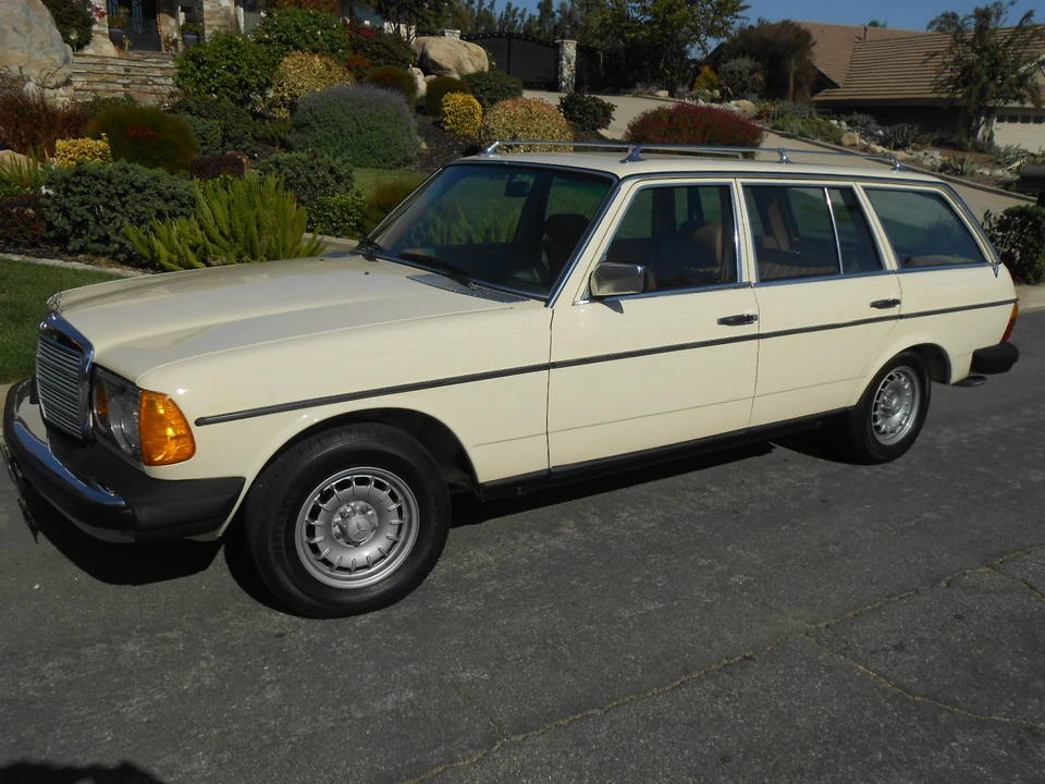 1981 Mercedes-Benz W123 Wagon (S123) - Image 3 of 31