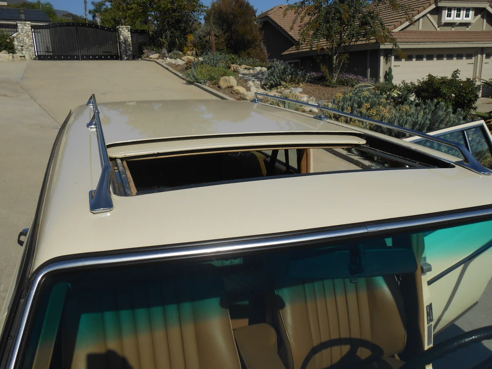 1981 Mercedes-Benz W123 Wagon (S123) - Image 30 of 31