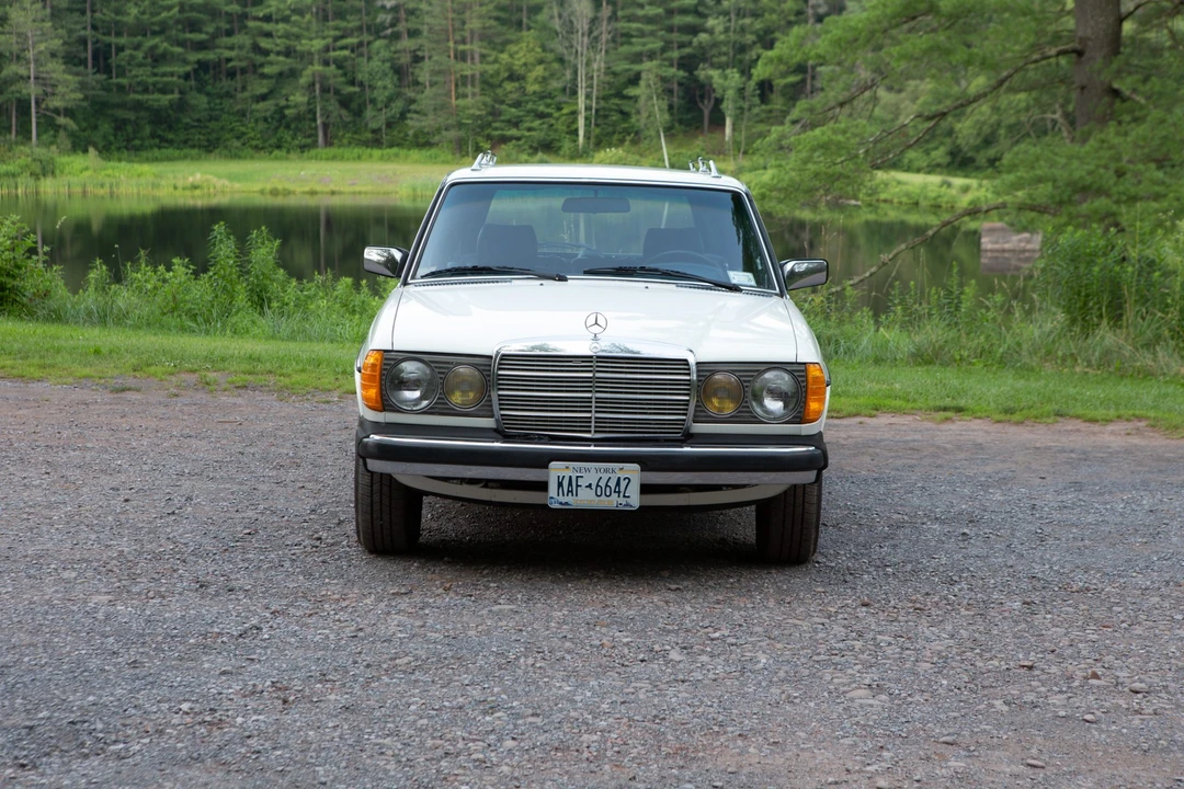 1981 Mercedes-Benz W123 Wagon (S123) - Image 8 of 31