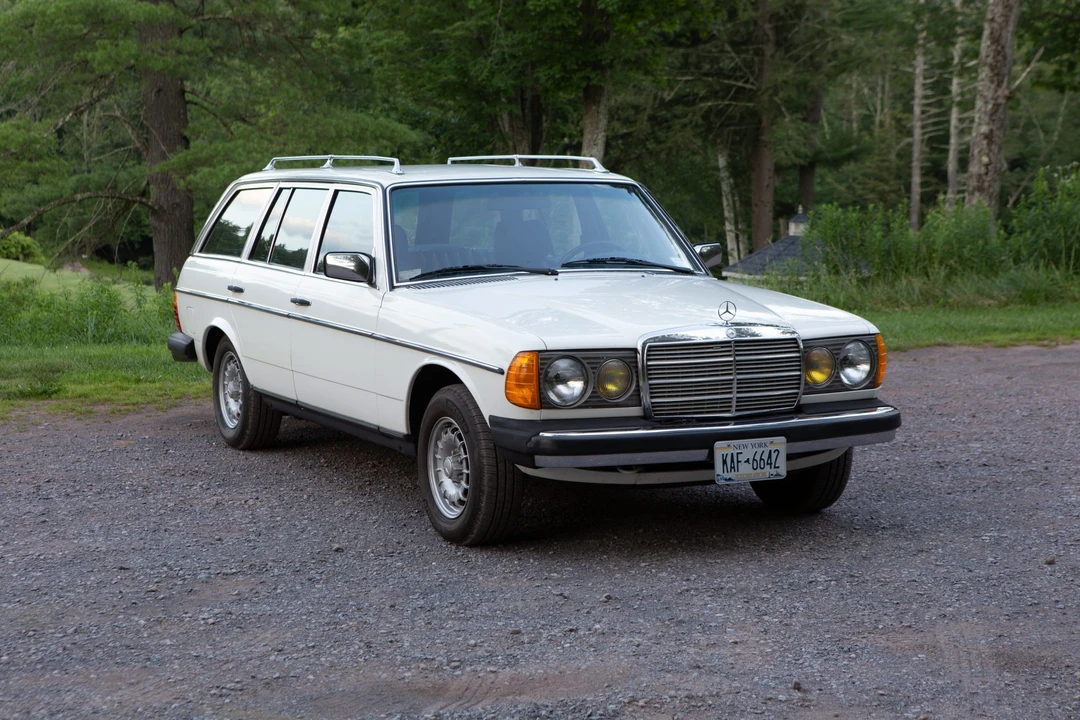 1981 Mercedes-Benz W123 Wagon (S123) - Image 2 of 31