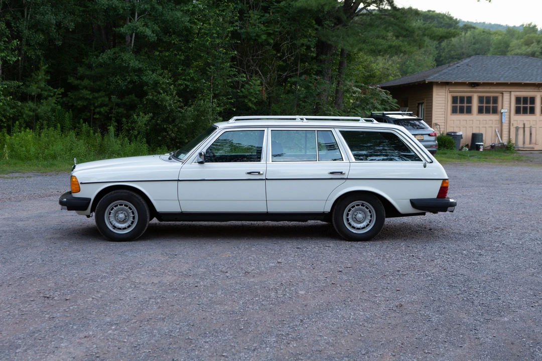 1981 Mercedes-Benz W123 Wagon (S123) - Image 17 of 31