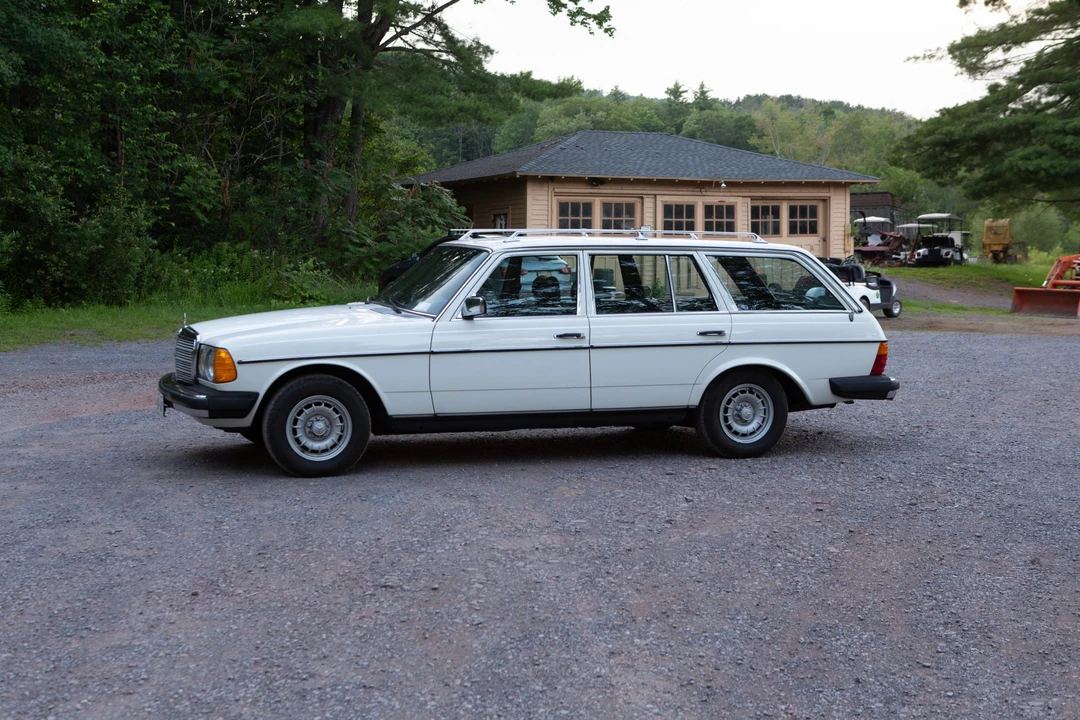 1981 Mercedes-Benz W123 Wagon (S123) - Image 15 of 31
