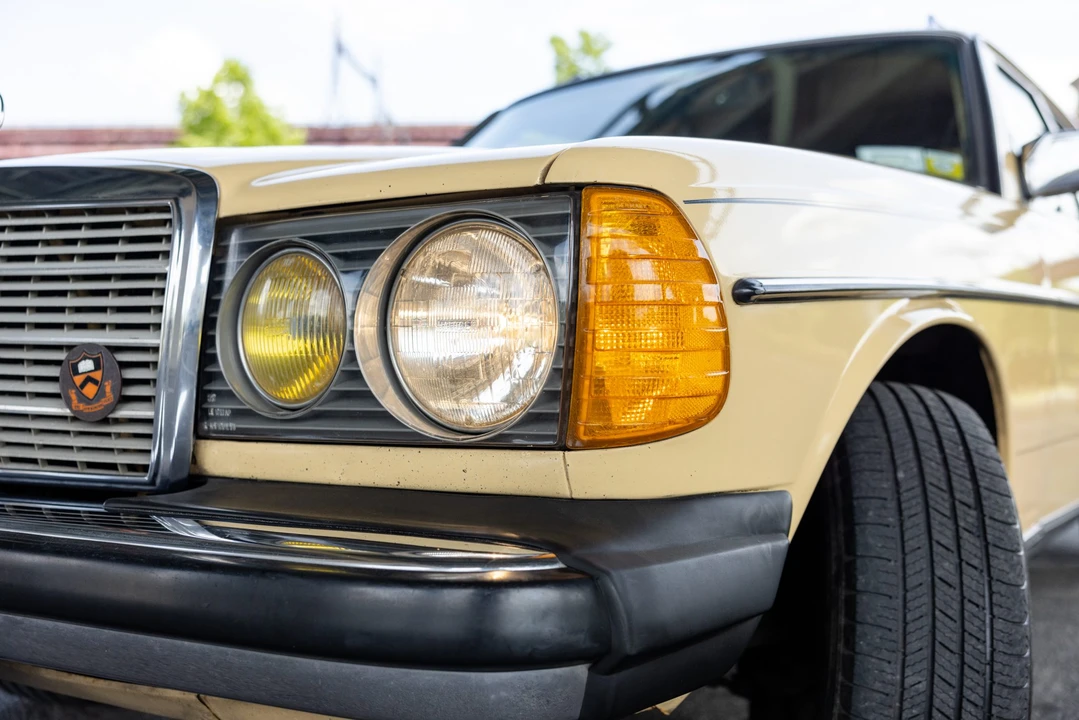 1981 Mercedes-Benz W123 Wagon (S123) - Image 9 of 31