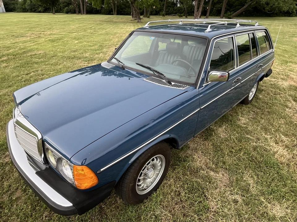 1981 Mercedes-Benz W123 Wagon (S123) - Image 2 of 31