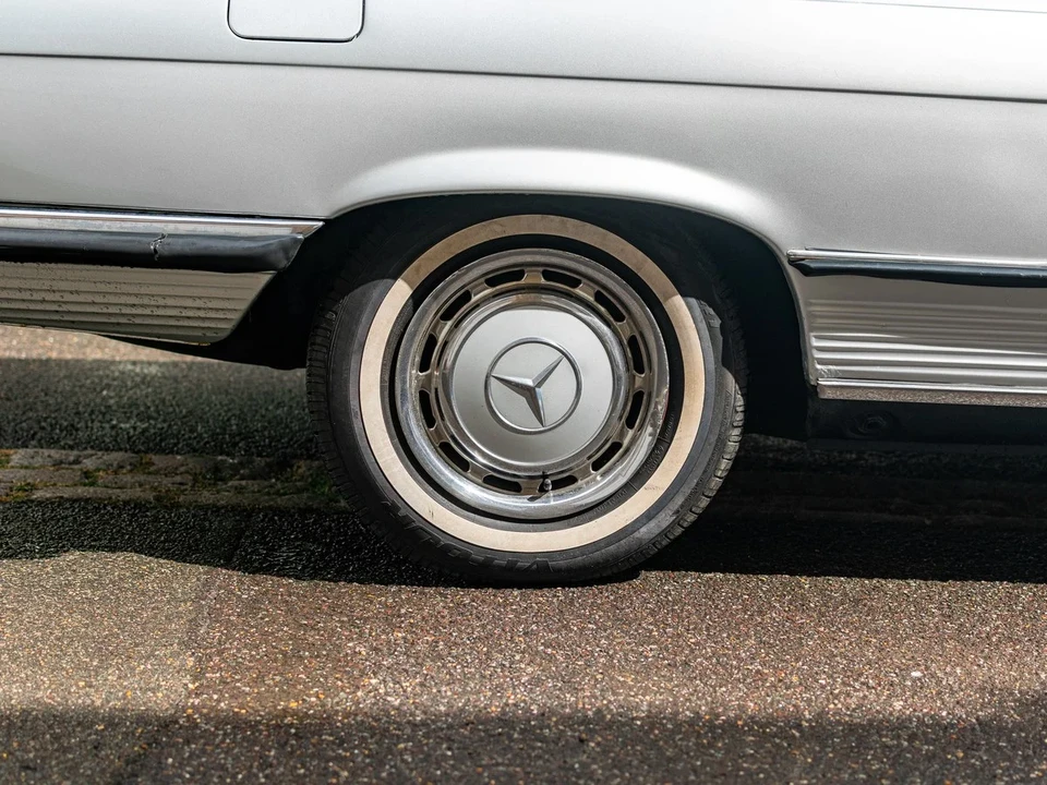 1981 Mercedes-Benz C107 SLC - Image 17 of 30