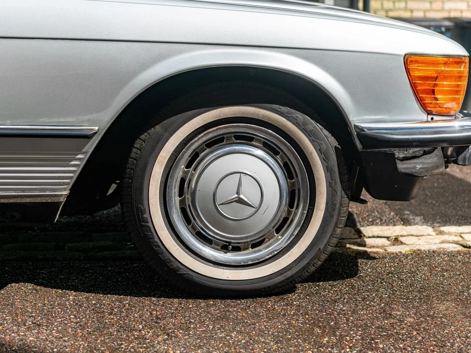 1981 Mercedes-Benz C107 SLC - Image 18 of 30