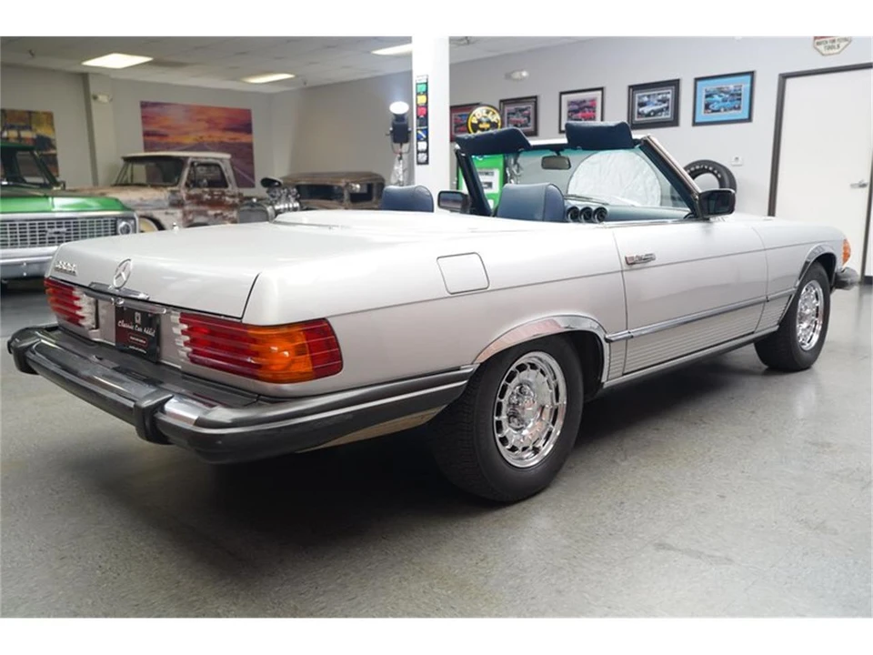 1981 Mercedes-Benz W126 S-Class Sedan - Image 8 of 31