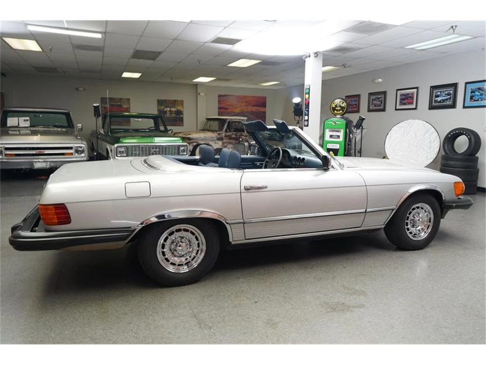 1981 Mercedes-Benz W126 S-Class Sedan - Image 9 of 31