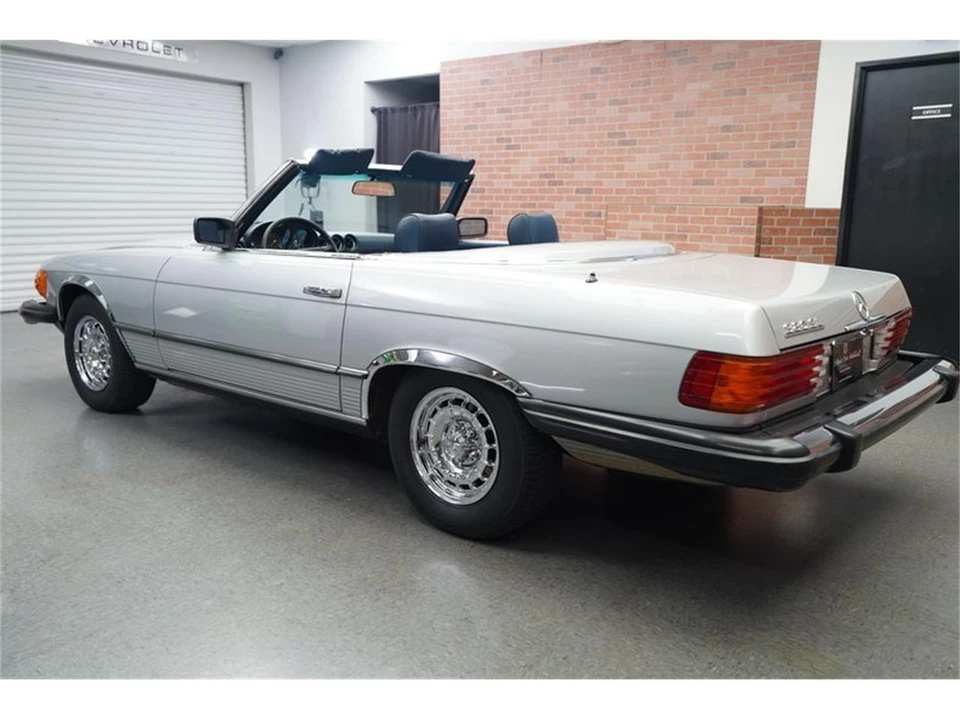 1981 Mercedes-Benz W126 S-Class Sedan - Image 5 of 31