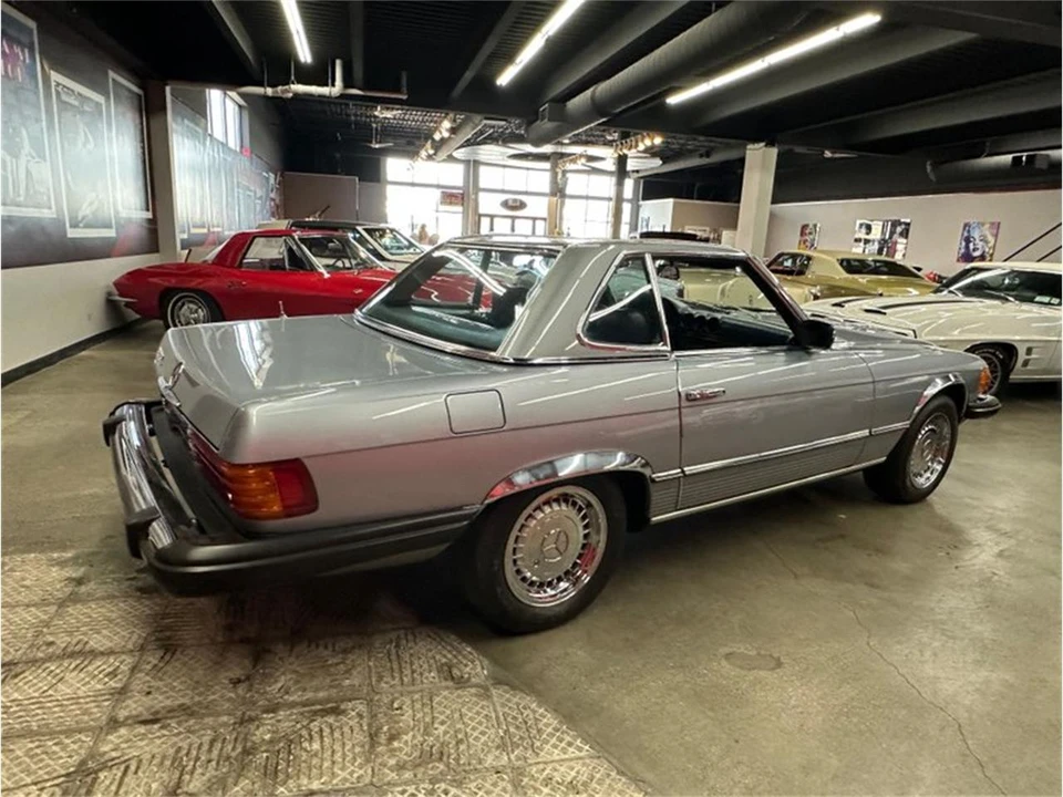 1981 Mercedes-Benz W126 S-Class Sedan - Image 13 of 31