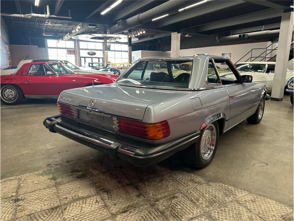 1981 Mercedes-Benz W126 S-Class Sedan - Image 15 of 31