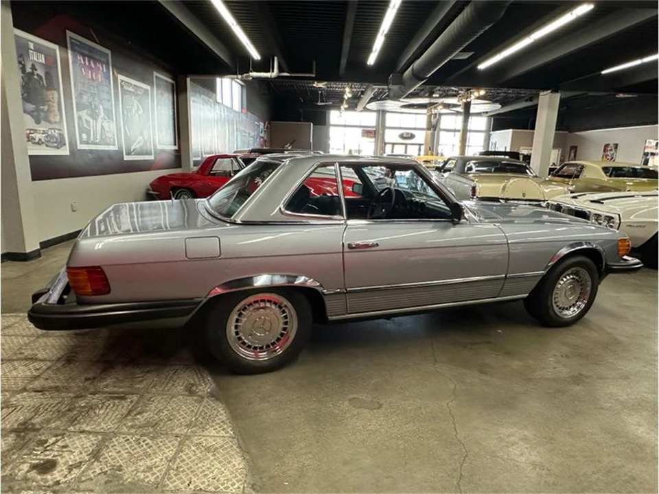 1981 Mercedes-Benz W126 S-Class Sedan - Image 11 of 31
