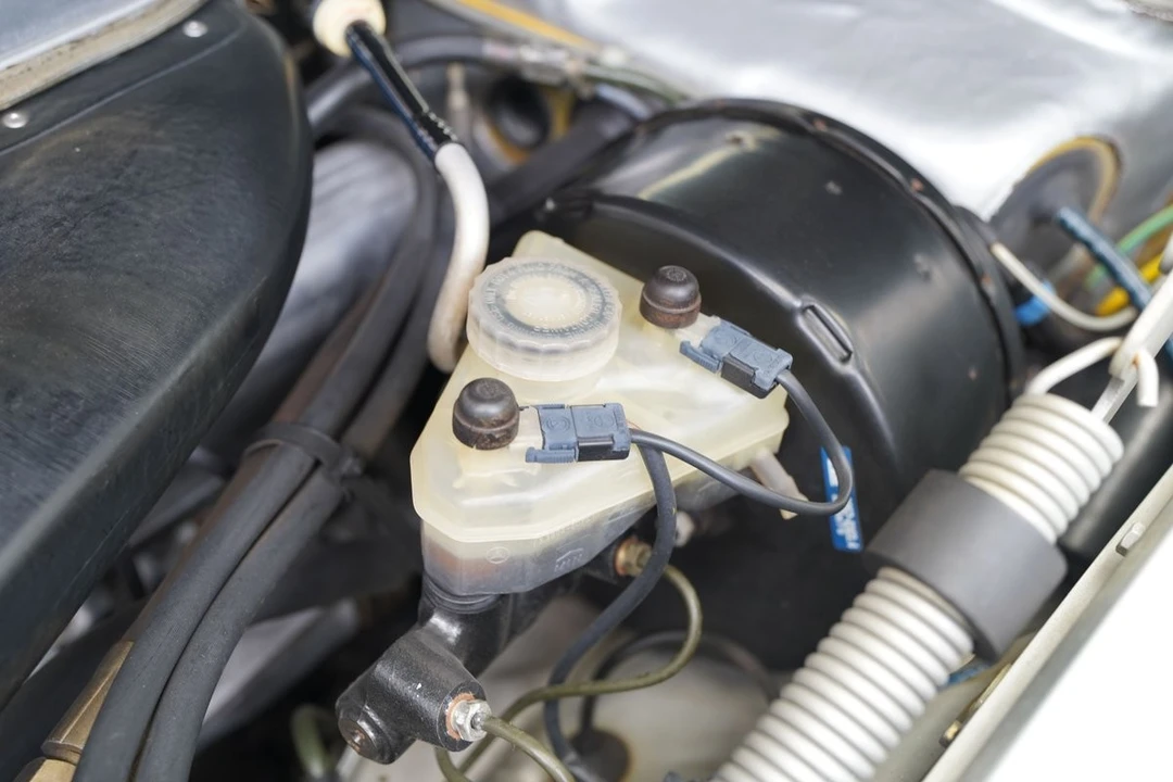 1981 Mercedes-Benz R107 SL-Class - Image 25 of 31