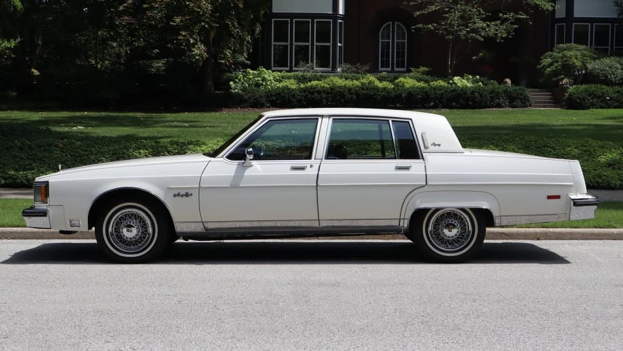 1981 Oldsmobile 98 - Image 2 of 31