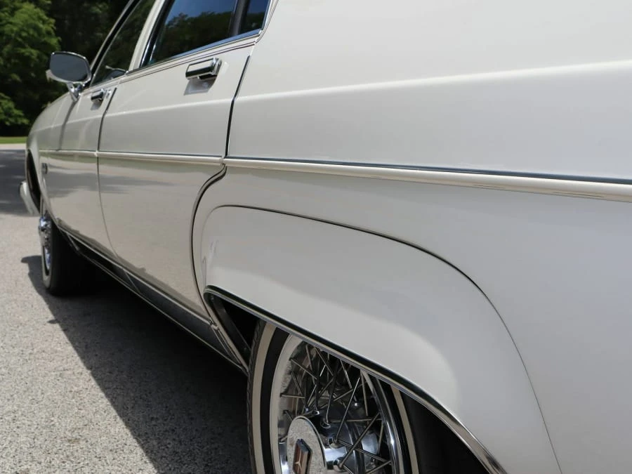 1981 Oldsmobile 98 - Image 8 of 31