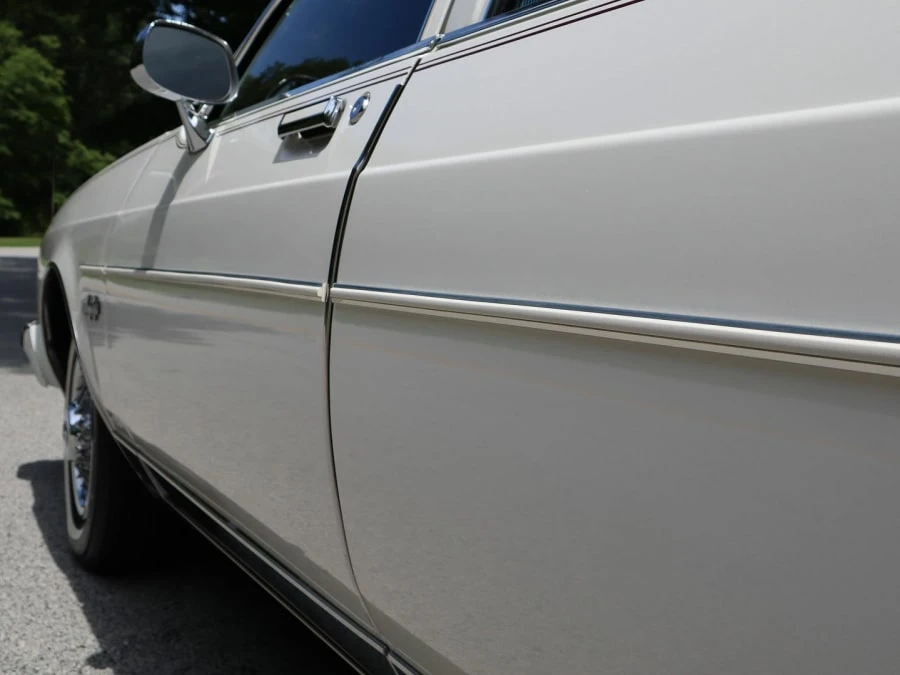 1981 Oldsmobile 98 - Image 9 of 31