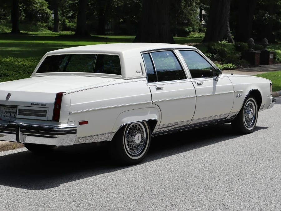 1981 Oldsmobile 98 - Image 16 of 31