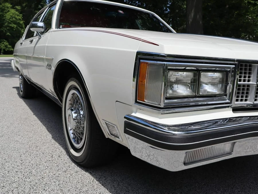 1981 Oldsmobile 98 - Image 22 of 31